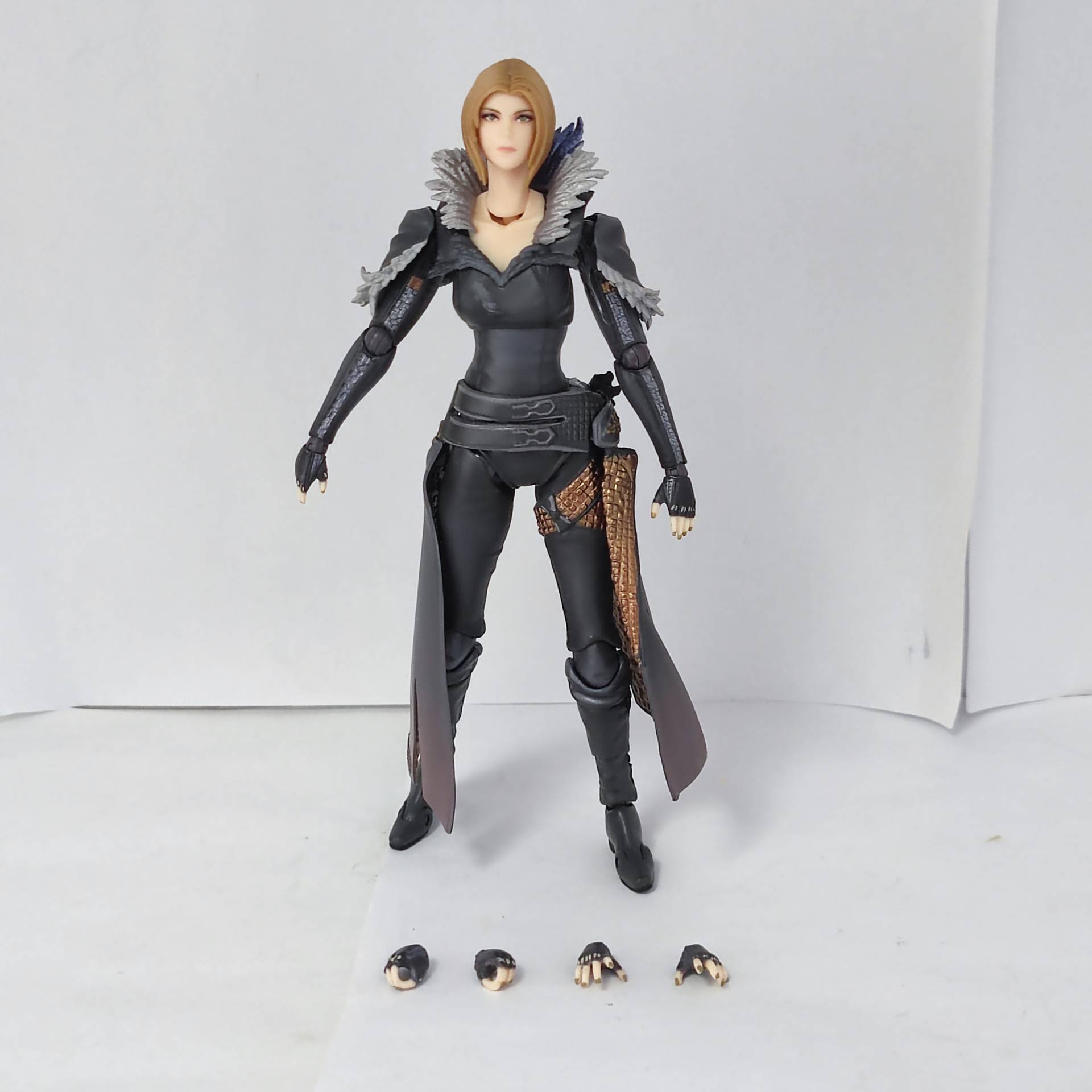 Figur Aksi Resmi Loose Figure  - Model Kit Final Fantasy ulasan dan harga