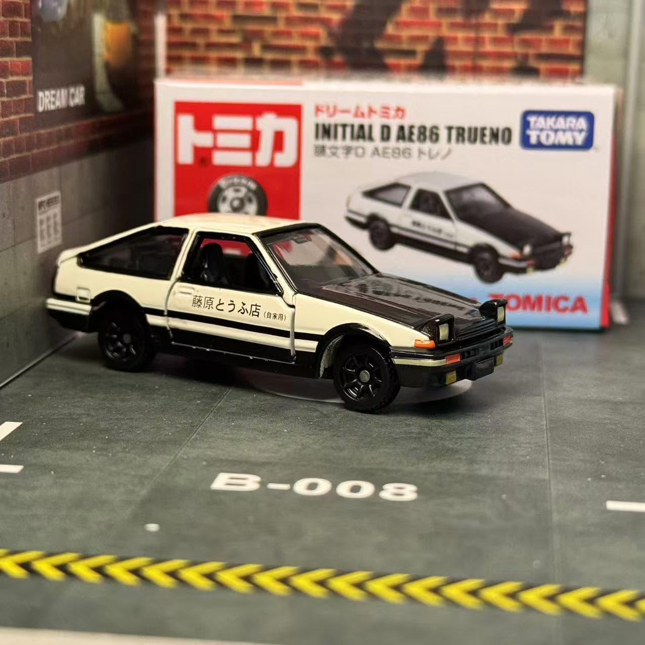 Mimpi Tomica NO. 145 Inisial D - Model Kit Ae86 ulasan dan harga